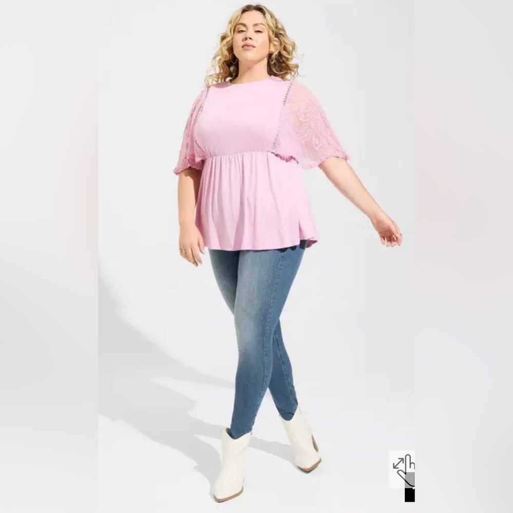 TORRID NWT  2X Knit Crew Neck Lace Dolman Sleeves Babydoll Top.